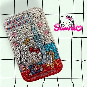 Commemorative Hello Kitty x Tokyo Sky Tree Tin